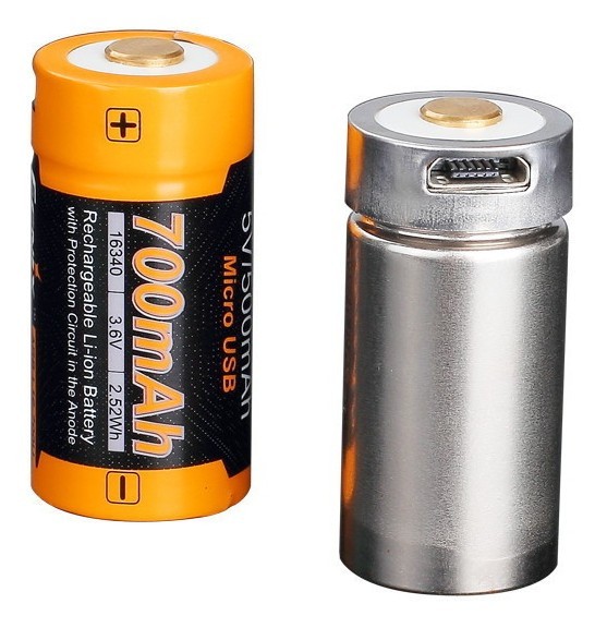 Аккумулятор 16340 Fenix 700 UP mAh Li-ion micro usb зарядка