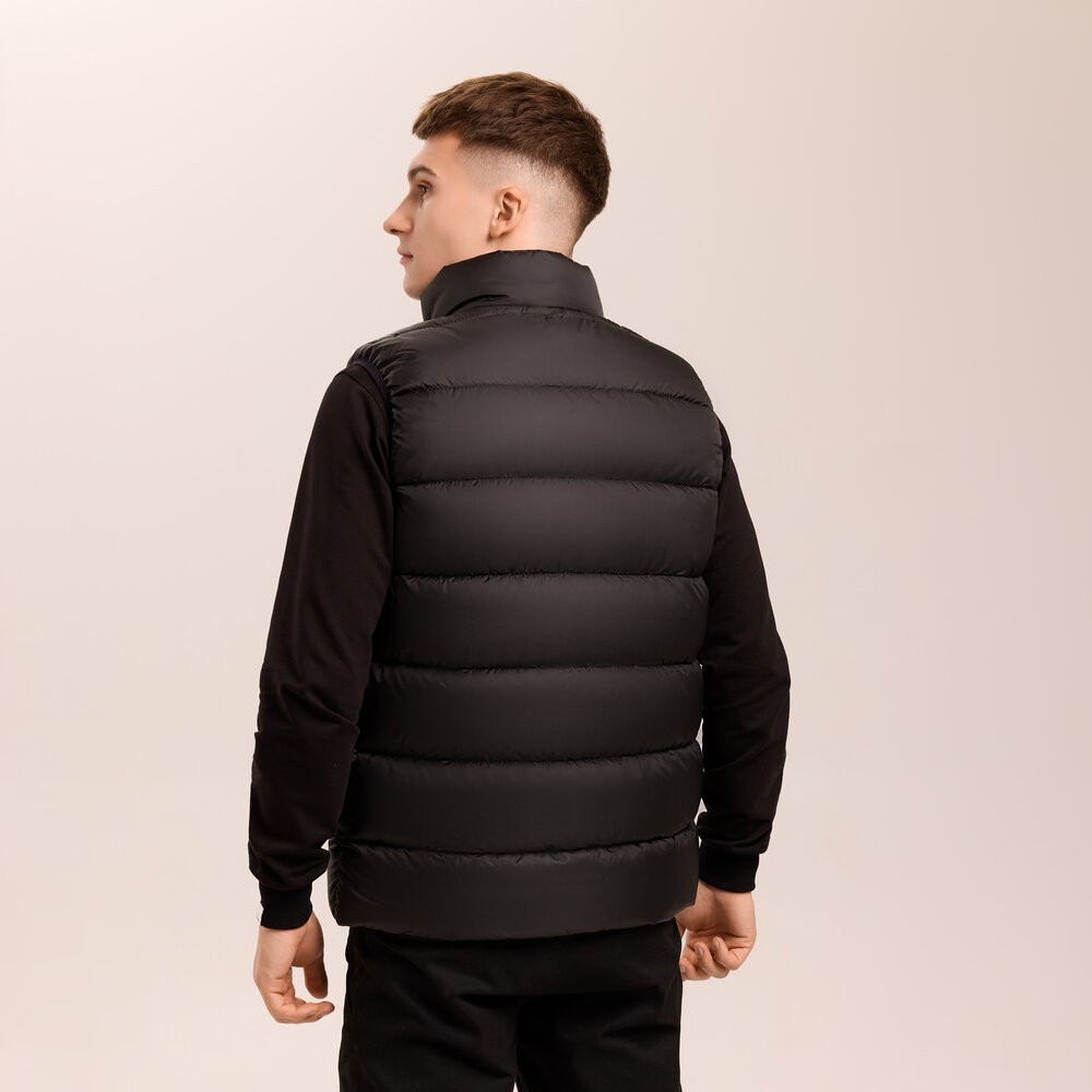 Мужская черная жилетка Pobedov Puffer