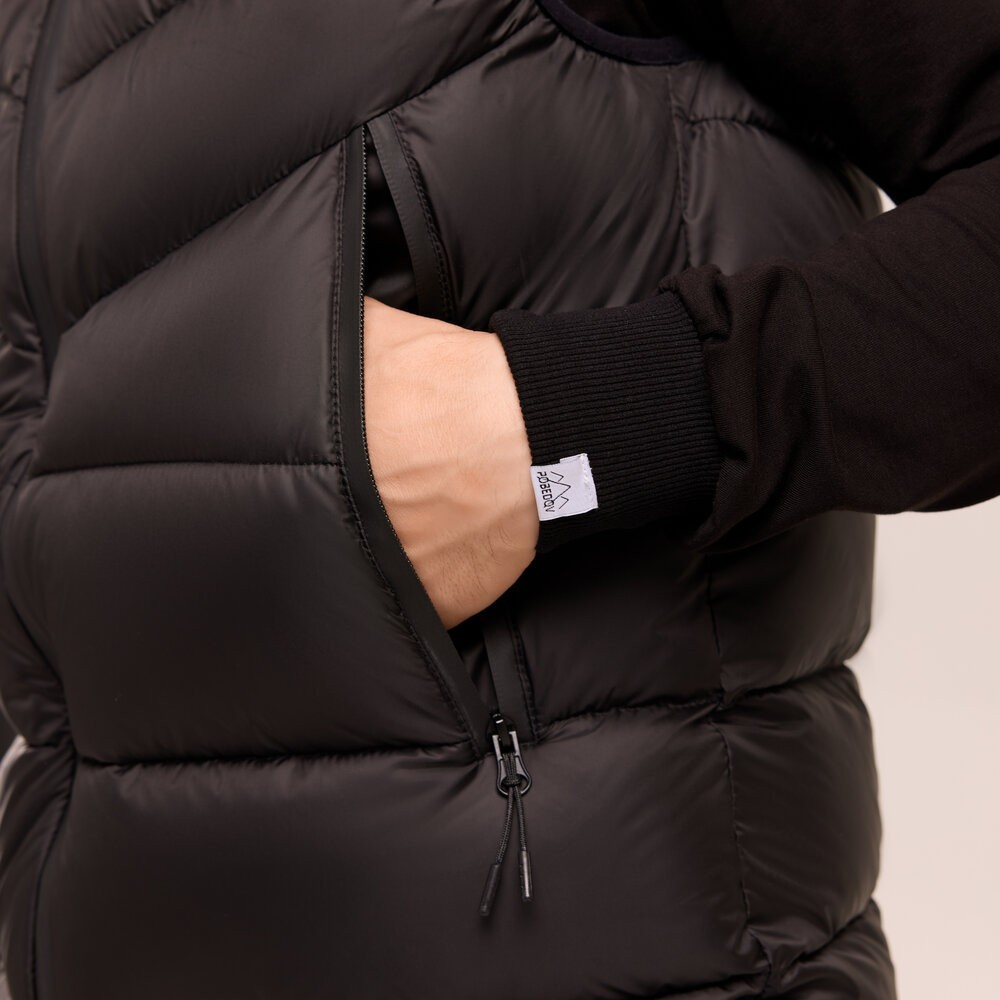 Мужская черная жилетка Pobedov Puffer