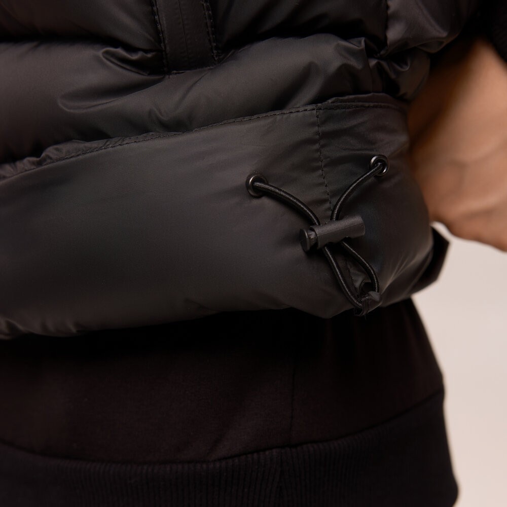 Мужская черная жилетка Pobedov Puffer