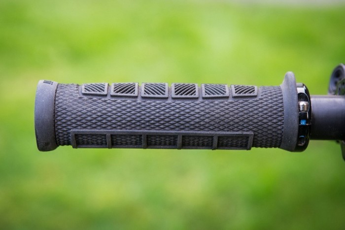 Гріпси ODI Elite Pro Black/Black w/Black clamp (чорні з чорними замками), укр, укр