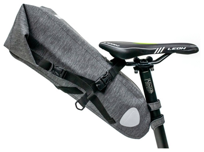 Велосумка "байкпакинг" под седло 62x14x14cm серый водоотталкивающий. BRAVVOS A2-402