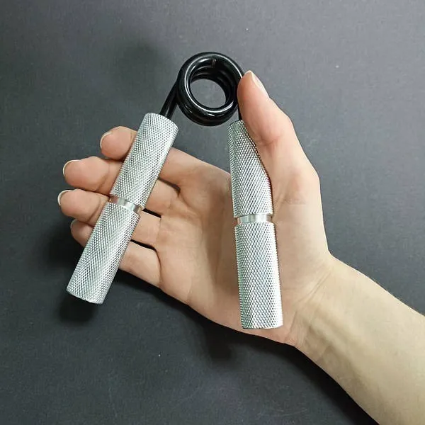 Эспандер-ножницы алюминиевый PowerPlay 4322 (112 кг) Hand Grip Серебряный