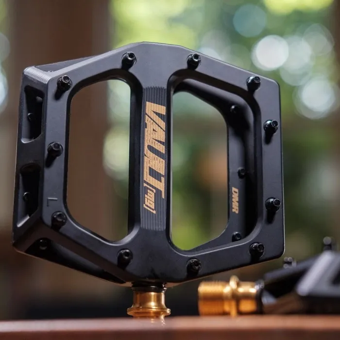 Педалі DMR Vault Magnesium SL Cast BLk