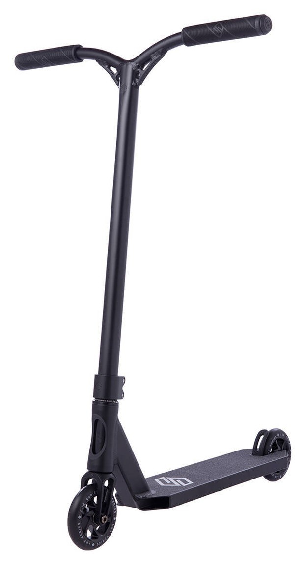 Трюковый самокат Striker Lux Black Трюковый самокат Striker Lux Black