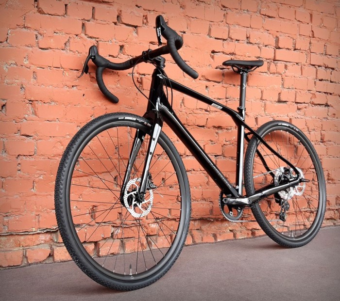 Велосипед 28" Merida Silex 300 Glossy Black (2023)