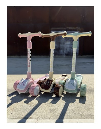Дитячий триколісний самокат Scooter Vitality 118