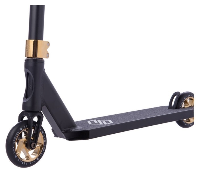 Трюковый самокат Striker Lux Gold Chrome трюковый самокат Striker Lux Gold Chrome