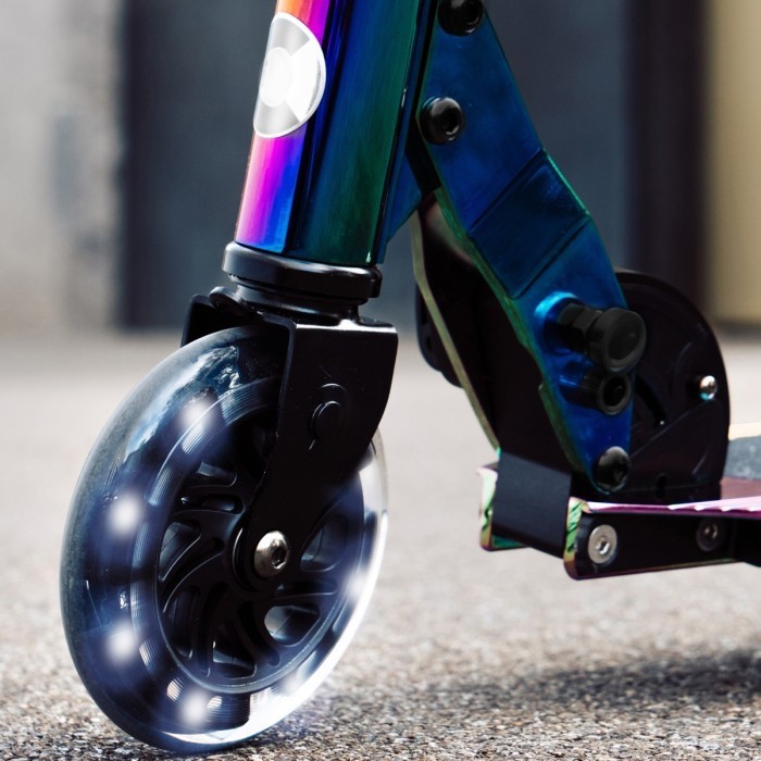 Самокат MICRO серии "Sprite LED" – НЕОХРОМ (до 100 кг (kg), двухколесный, свет)