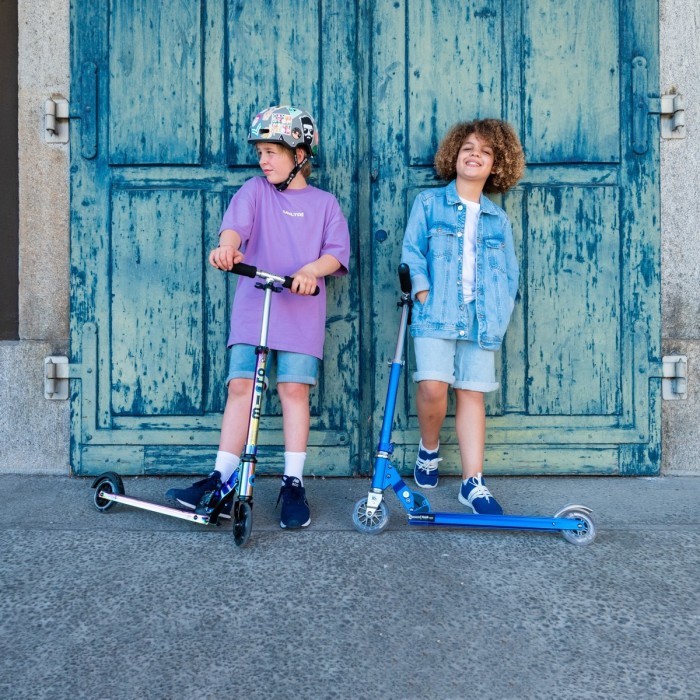 Самокат MICRO серии "Sprite LED" – НЕОХРОМ (до 100 кг (kg), двухколесный, свет)