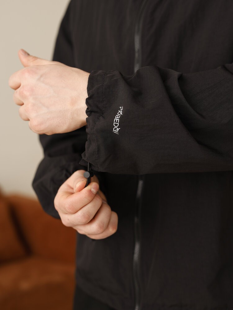 Чоловіча чорна вітрівка. Куртка-вітрівка демісезонна легка з кишенями Pobedov Neon, укр, укр