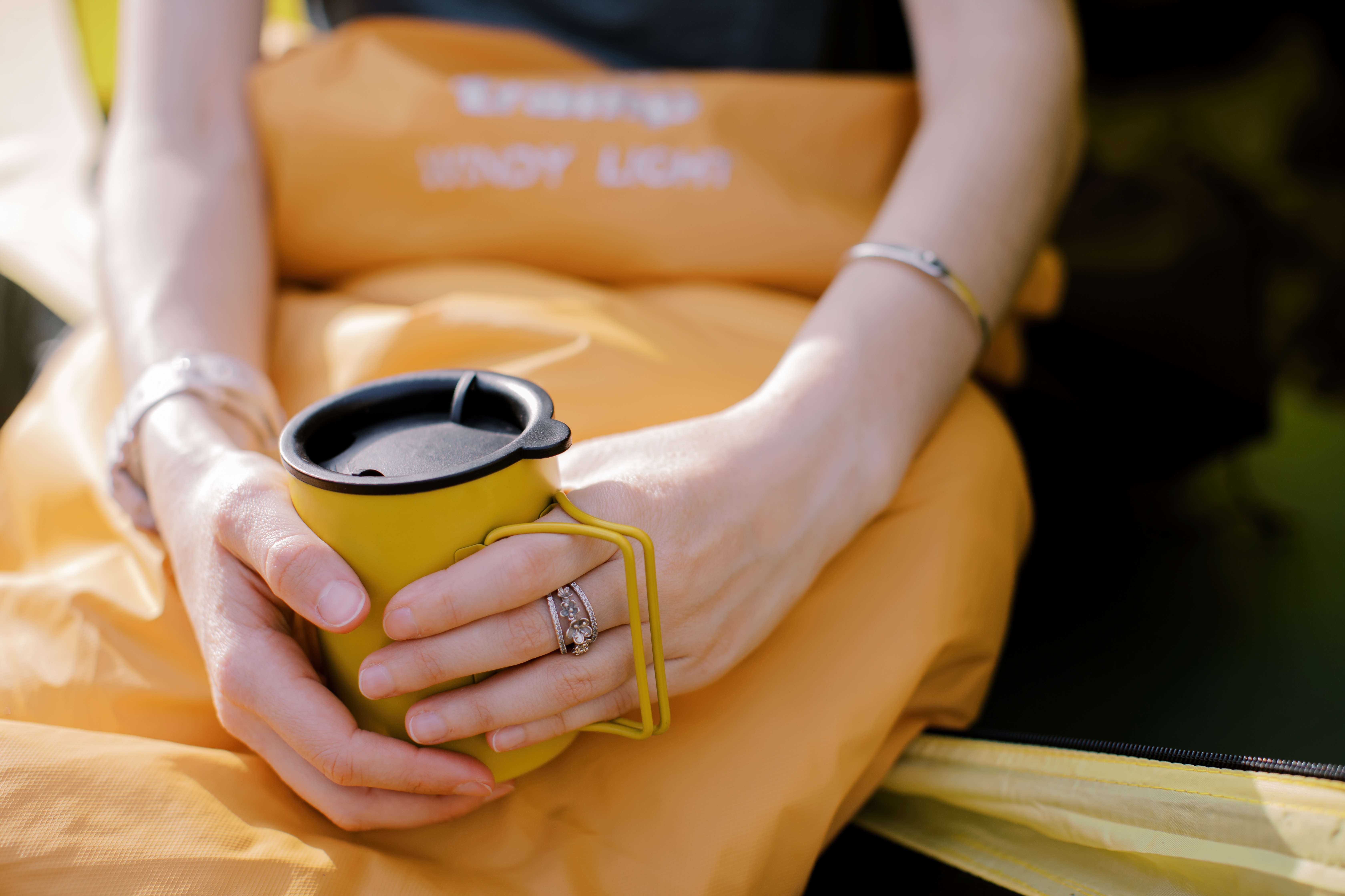 Термокружка TRAMP со складными ручками и поилкой 400мл UTRC-137 mustard