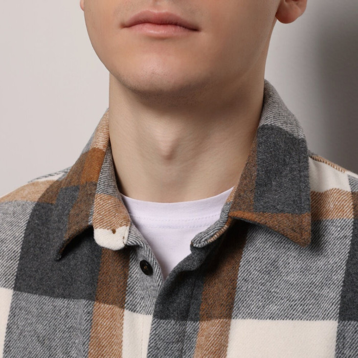 Рубашка в клеточку серо-коричневая. Мужская рубашка Pobedov Tartan в клеточку серо-коричневая