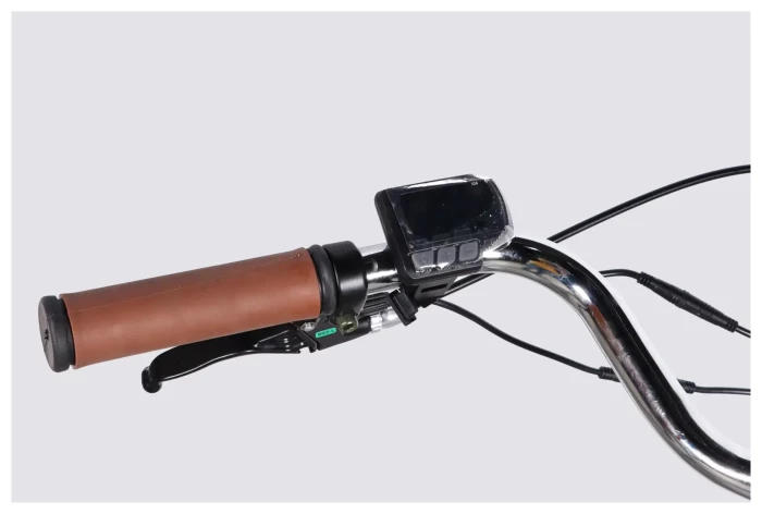 Велосипед уцененный с электроприводом 26