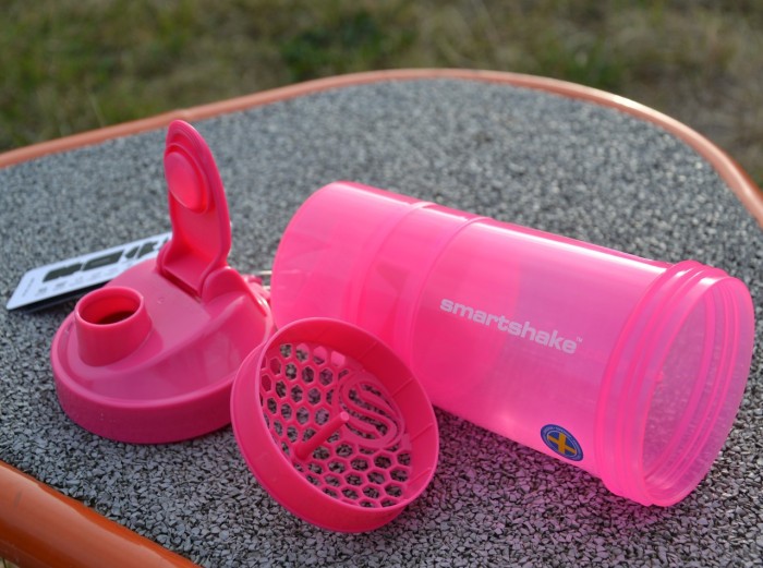 Шейкер спортивний SmartShake Original2GO 600ml Neon Pink