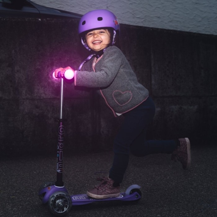 Самокат MICRO серії "Mini Deluxe Magic" - фіолетовий (до 50 kg, 3-х колісний, світло), укр, укр