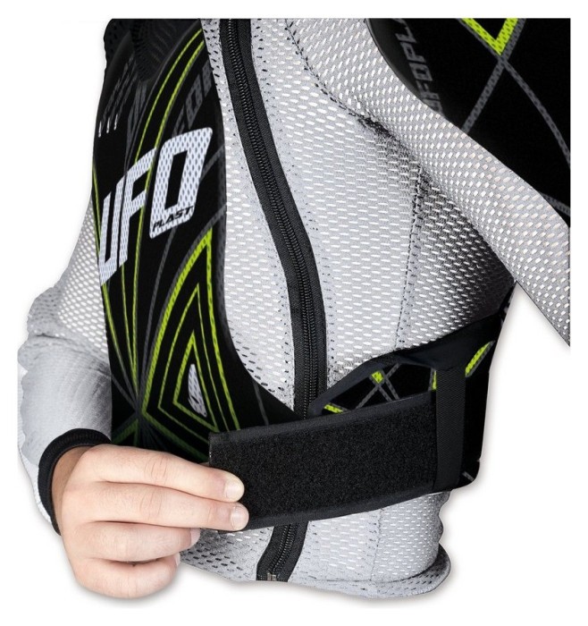 Куртка захисна спортивна підліткова UFO ULTRALIGHT 3.0 JR XL White/black (PE02387)
