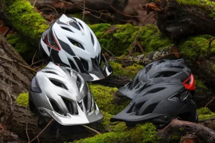 Велосипедный шлем TLD A3 MIPS HELMET; HALO [CHARCOAL / PUMICE] M/L