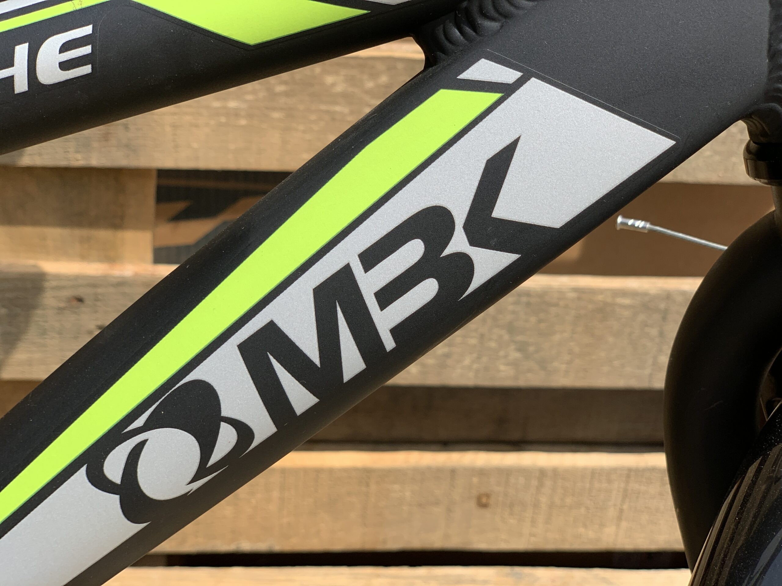 Велосипед MBK Comanche Black/Green 16”