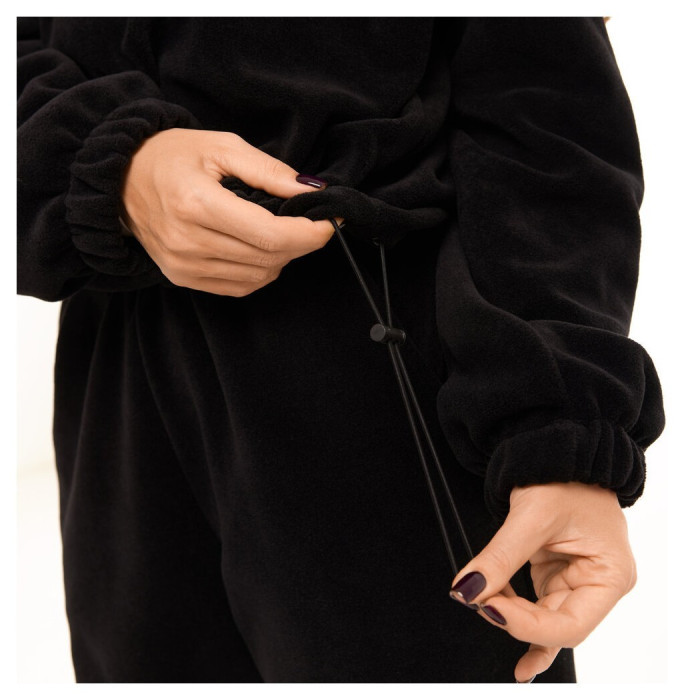 Черный костюм зимний флисовый. Теплый костюм женский Pobedov Huggi женский