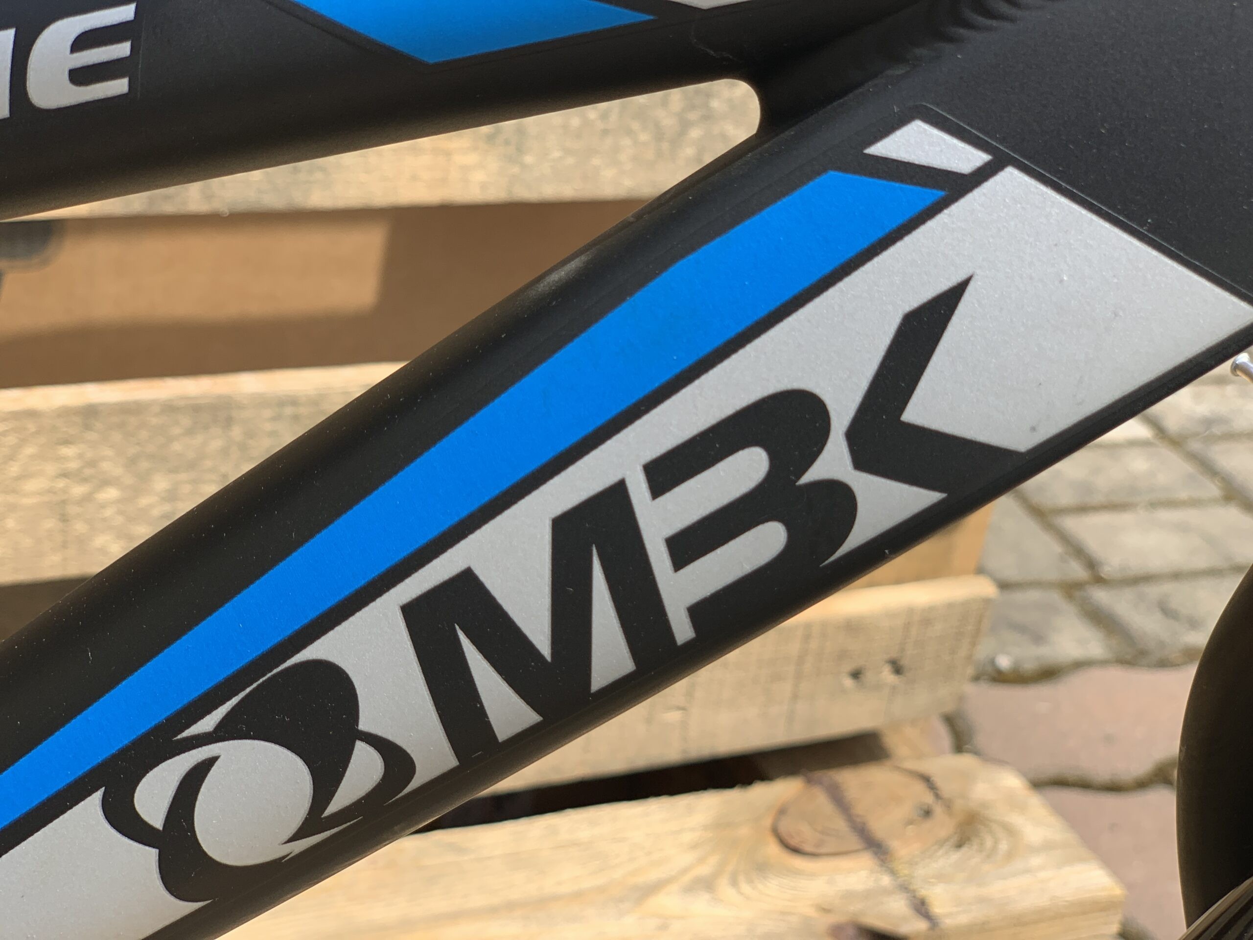 Велосипед MBK Comanche Black/Blue 16”