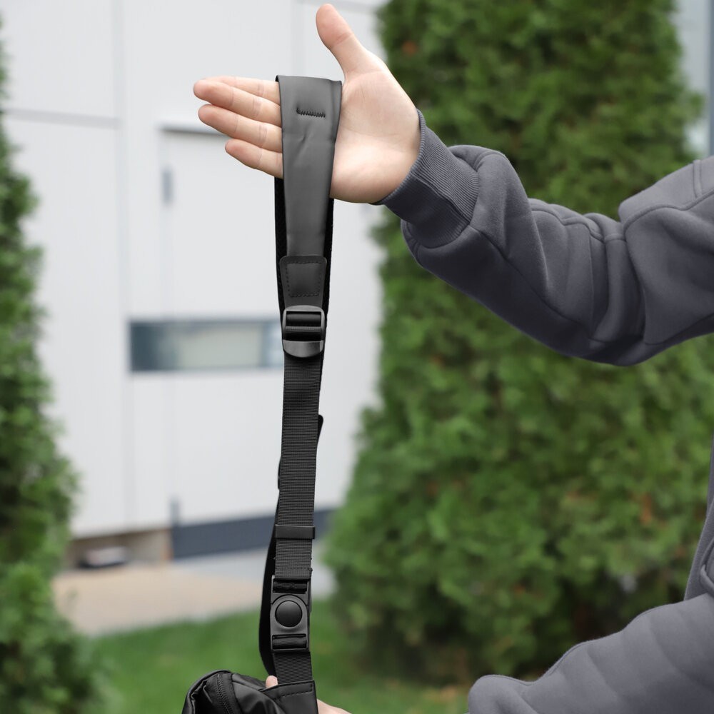 Мужская черная сумка с карманами на замке Pobedov Modest