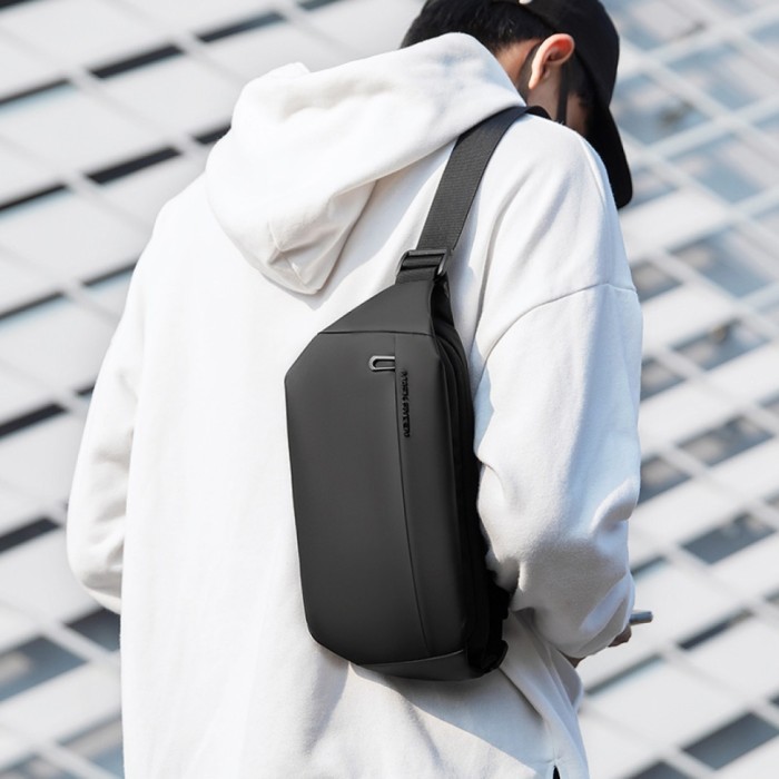 Сумка на одно плечо Mark Ryden Spike MR7999