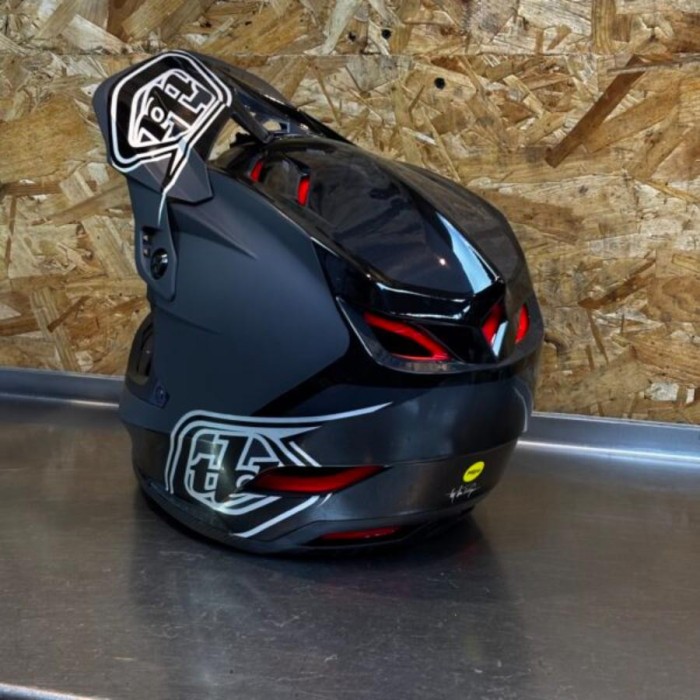 Велосипедный шлем TLD D4 POLYACRYLITE HELMET; ROAMER [MAGENTA] XS