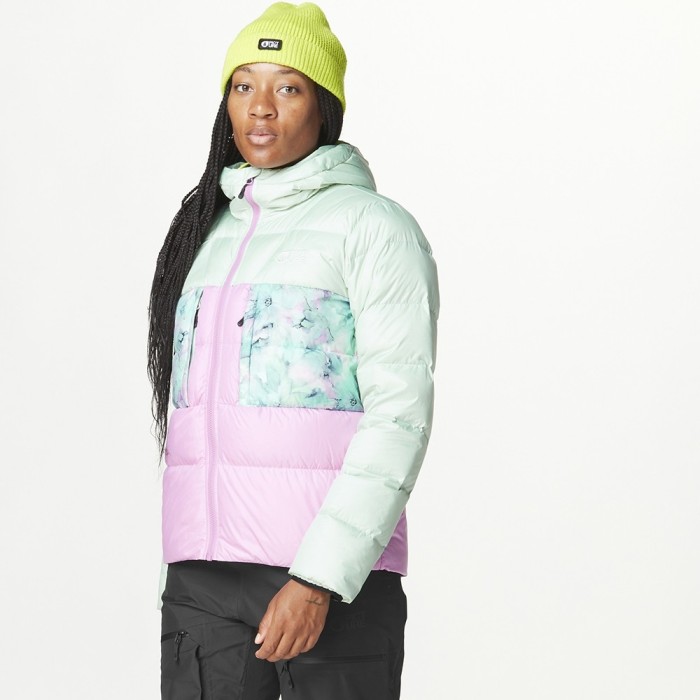 Фото Organic куртка пуховая Hi Puff Down W 2025 ил зелёный-орхидея-блёклый водный принт L
