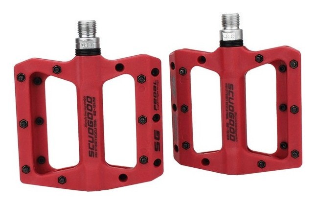 Педали MTB ScudGood нейлона с метал. шипами на пром. подшипнике. черный (красный)