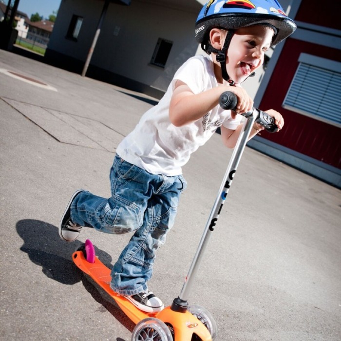 Самокат MICRO серії "Mini Classic" - помаранчевий (до 50 kg, 3-х колісний), укр, укр