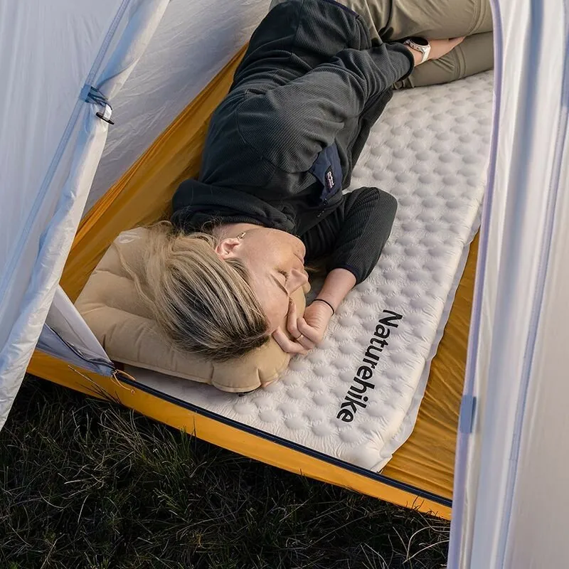 Самонадувний матрац надлегкий одномісний овальний Naturehike CNK2300DZ013, 35 мм, світло-сірий, 6976023926983