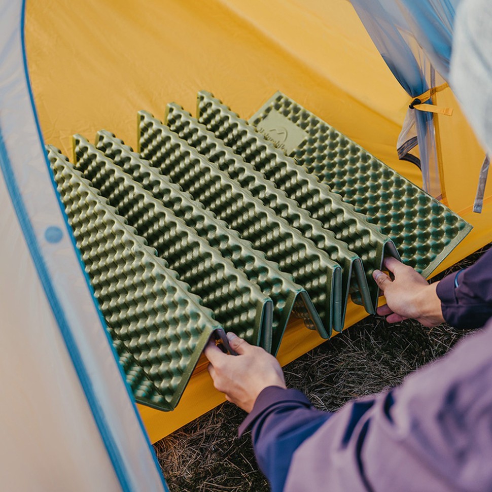 Килимок туристичний складаний одномісний IXPE Naturehike CNK2450WS044 з алюмінієвою плівкою, 195x60x1.8 см, оливковий, укр, укр