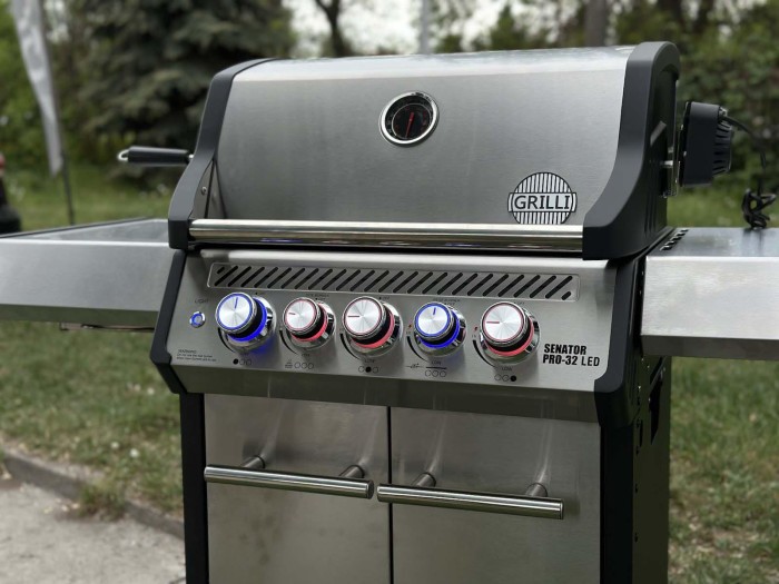 Газовый гриль Senator Pro-32 LED с системой BBQ Block Fire GRILLI 701377