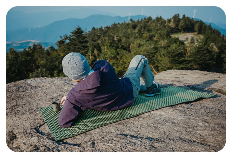 Килимок туристичний складаний одномісний IXPE Naturehike CNK2450WS044 з алюмінієвою плівкою, 195x60x1.8 см, синій