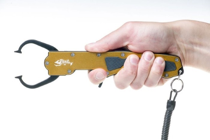 Липгрип Tramp алюминиевый, M (TRA-259) красный 16,5 см