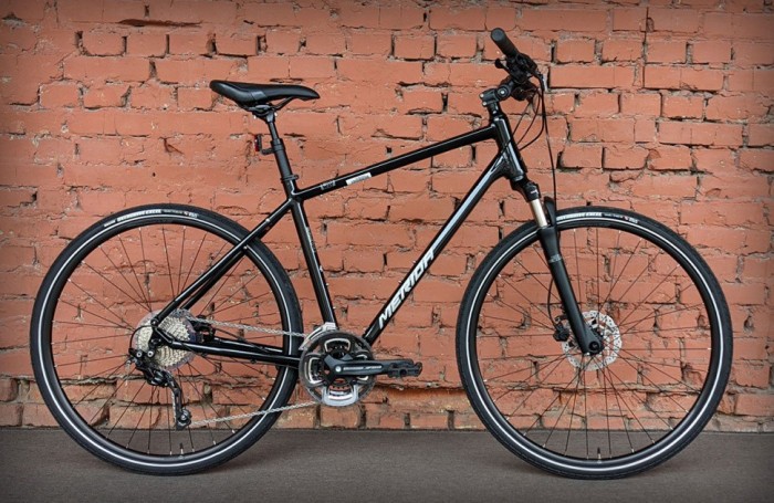 Велосипед 28" Merida Crossway 300 Glossy Black (2023)