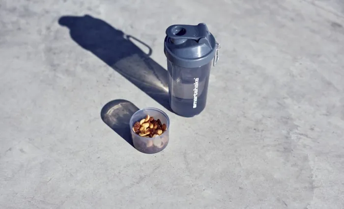 Шейкер спортивний SmartShake Slim 500ml