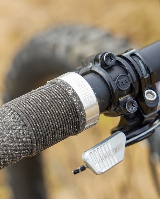 Замки на Гріпси DMR DeathGrip Lock On (Silver)