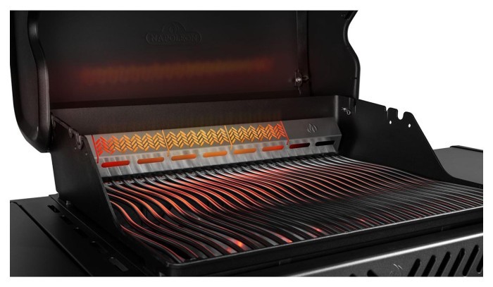 Газовый гриль Napoleon Phantom Rogue PRO-S 425 с боковой горелкой Sizzle Zone и вертелем (69912) черный RPS425RSIBPK-2-UA-PHM