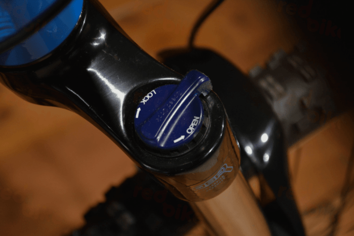 Велосипед 27,5" Marin BOBCAT TRAIL 3 рама - M 2024 Gloss Bright Blue/Dark Blue/Yellow/Magenta