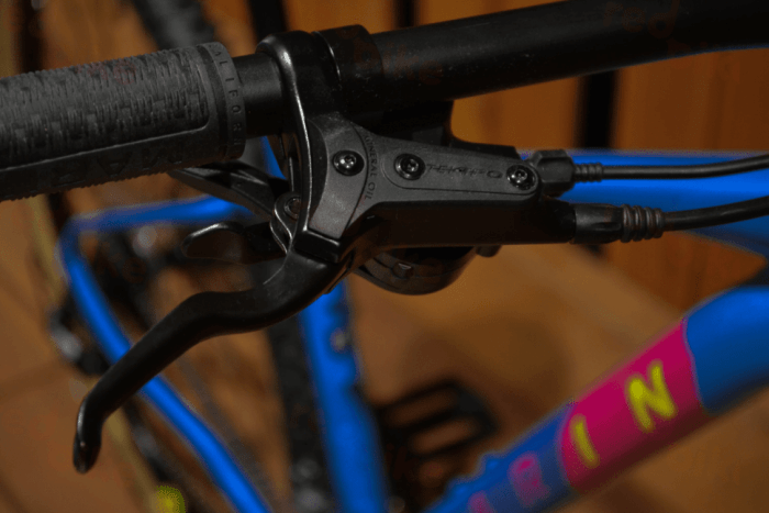 Велосипед 27,5" Marin BOBCAT TRAIL 3 рама - M 2024 Gloss Bright Blue/Dark Blue/Yellow/Magenta