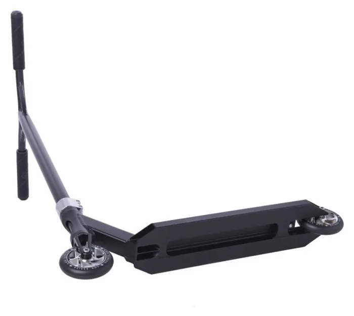 Трюковий самокат Striker Lux Pro Black Chrome (тест)