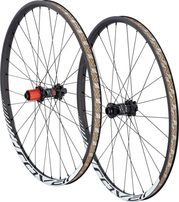 Колесо Specialized 301E-7626 TRAVERSE SL 142+ WHEELSET CARB/WHT 2013