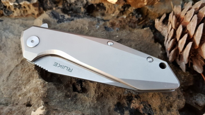 Ніж складаний туристичний Ruike P135-SF, (9.2 см) 14C28N / steel 420 сірий