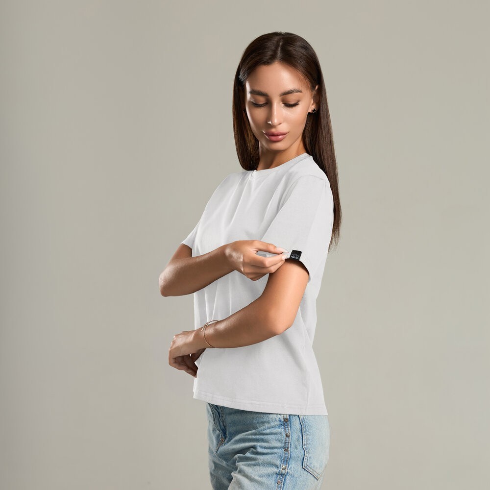 Белая базовая женская футболка Pobedov Freedom. Женская хлопковая футболка белая