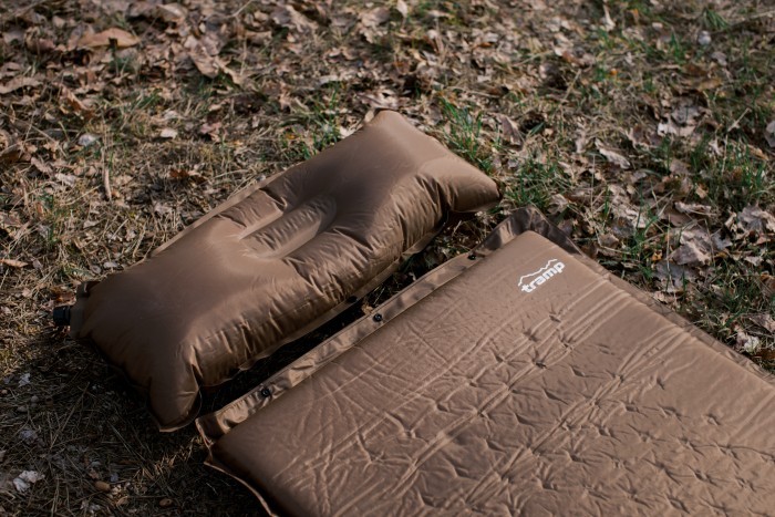 Килимок самонадувний Tramp з подушкою 5 cm UTRI-017