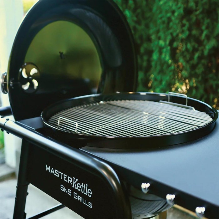 Угольный гриль Slow and Sear Master Kettle 57 см + корзина Deluxe SNS-MK