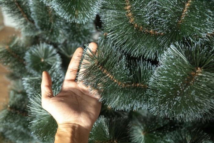 Сосна искусственная "Заснеженная"