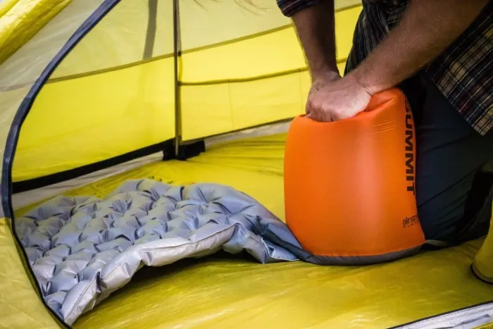 Надувной коврик Comfort Plus Mat, 201х64х6.3см, Grey от Sea to Summit